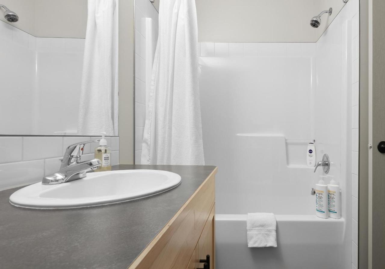 Newly Renovated Grizzly Lodge, Spacious 3Br 2Ba With Open Pool, Hot Tub 坎莫尔 外观 照片