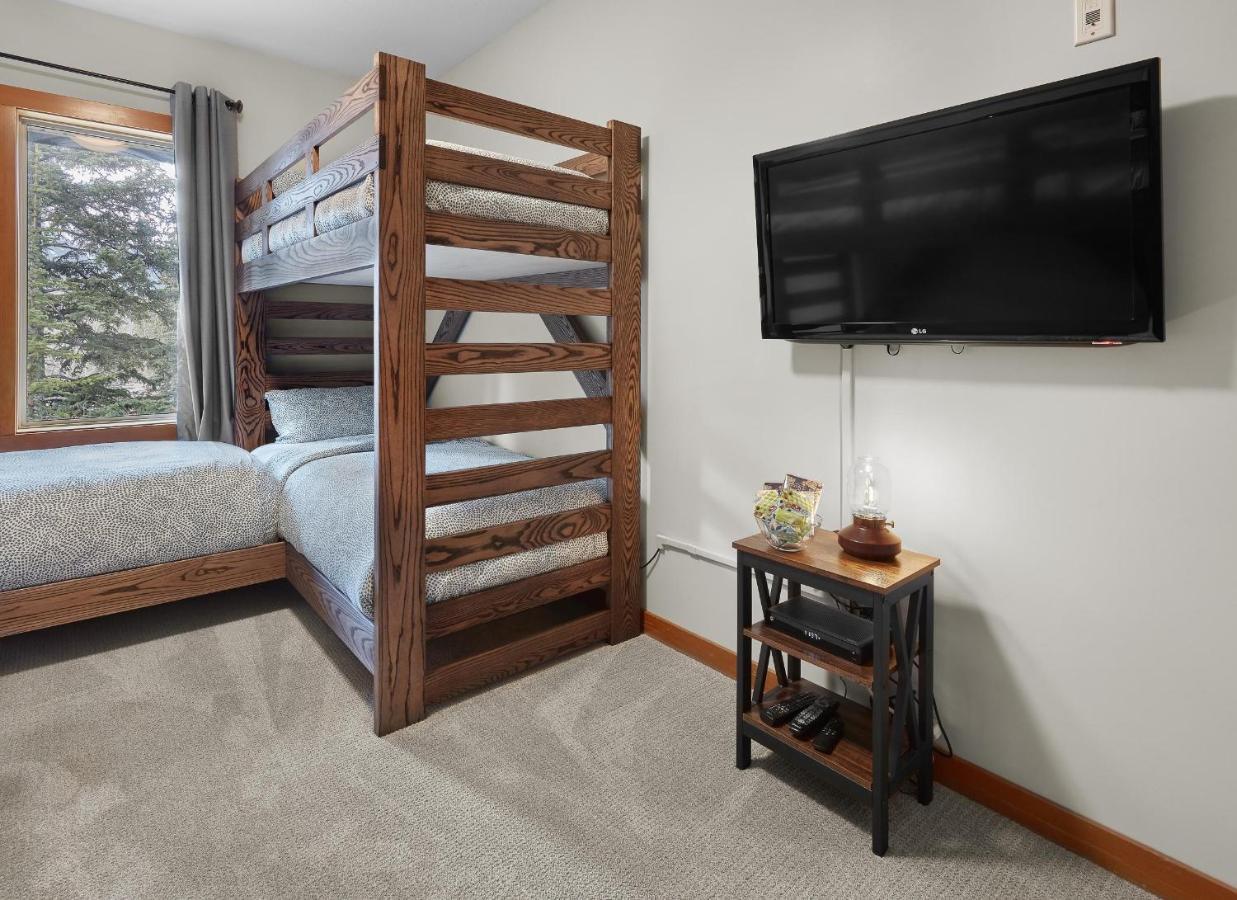 Newly Renovated Grizzly Lodge, Spacious 3Br 2Ba With Open Pool, Hot Tub 坎莫尔 外观 照片